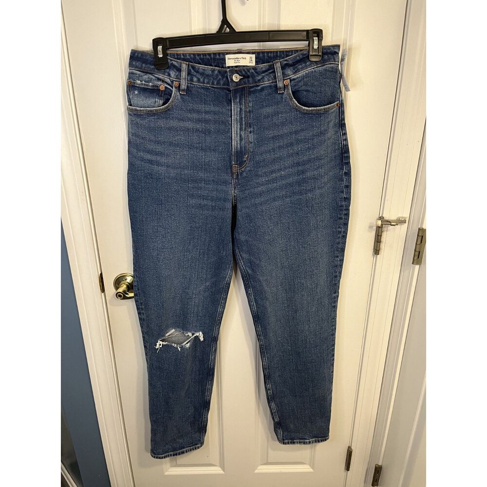 Abercrombie & Fitch Curve Love The Mom High Rise Jeans Size 14 Tall - NWT